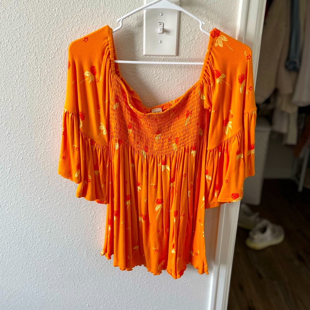 FREE PEOPLE OFF THE SHOULDER TOP